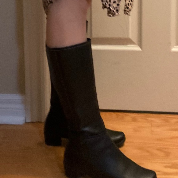 Ecco women high cut zip boots, black leather, 8-8.5 size, very comfortable, - Picture 7 of 8